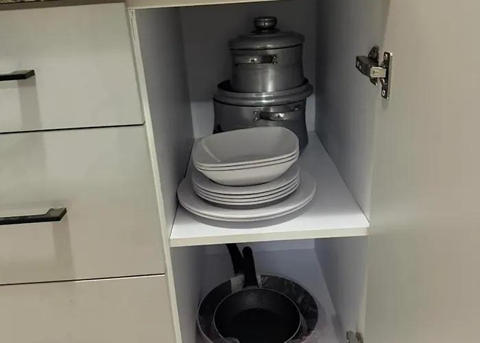 Al Mutamayz Tiba Aparthotel
